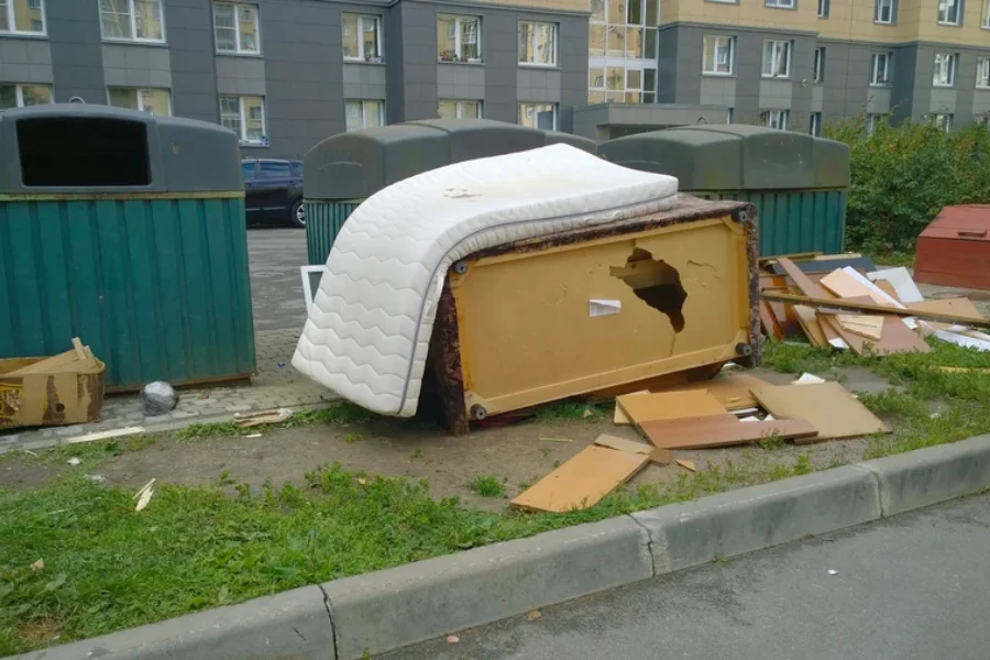 How To Handle Multiple Mattress Disposal After A Move Bronson, FL